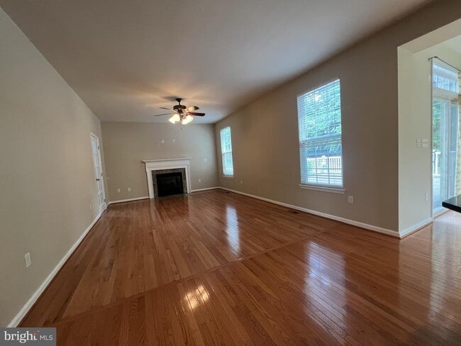 Building Photo - 4511 Nightingale Ct