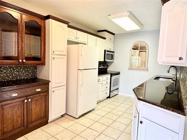 Building Photo - 4014 Ridglea Country Club Dr