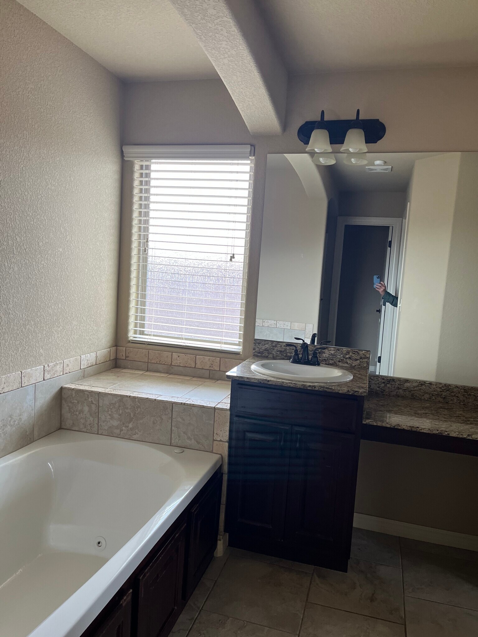 Building Photo - 2962 W Tiger Eye Dr