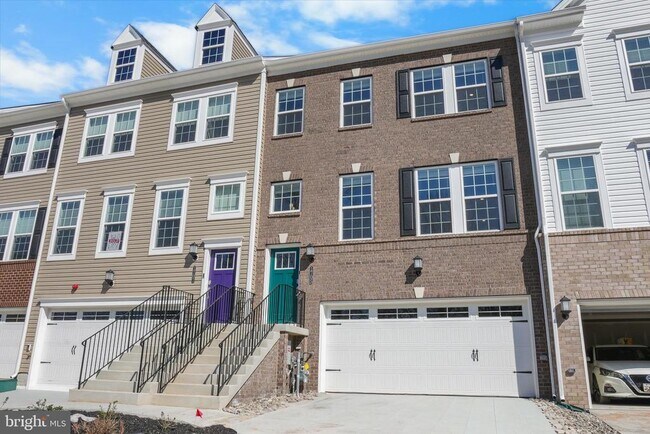 Building Photo - 1731 Water Xing Rd