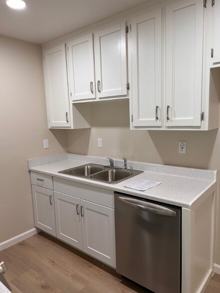 Building Photo - 6618 Nielsen Way