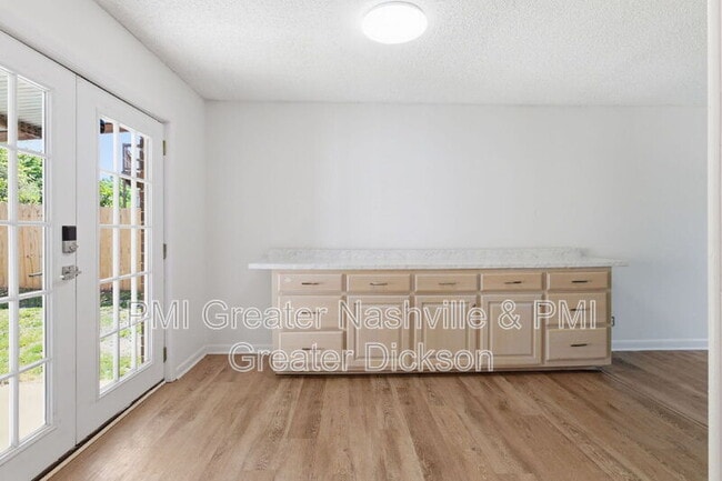 Building Photo - 704 McPherson Dr