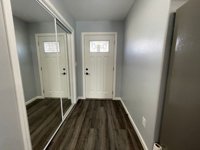 Building Photo - New Energy Efficient Constuction!