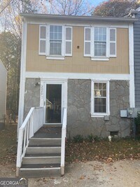 Building Photo - 2059 Charter Ln