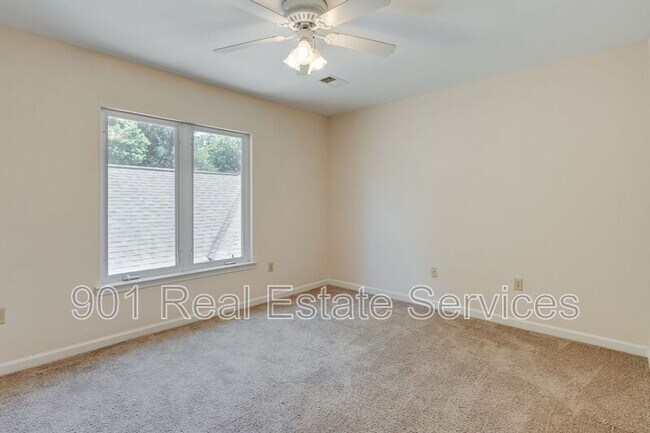 Building Photo - 1554 Kirby Parkway