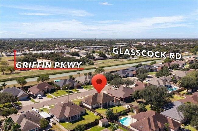 Building Photo - 19 E St