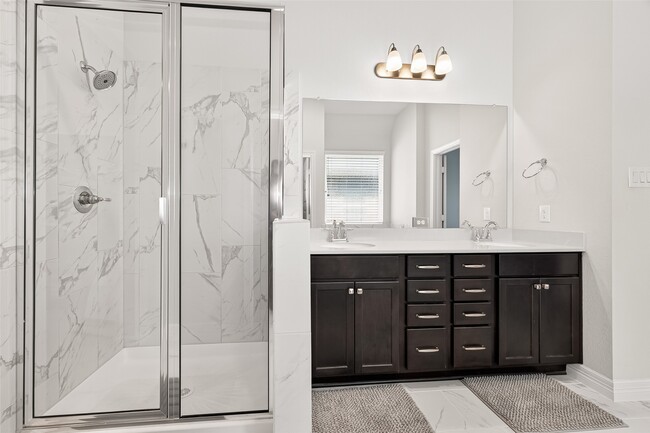 Building Photo - 6638 Albany Forest Ct