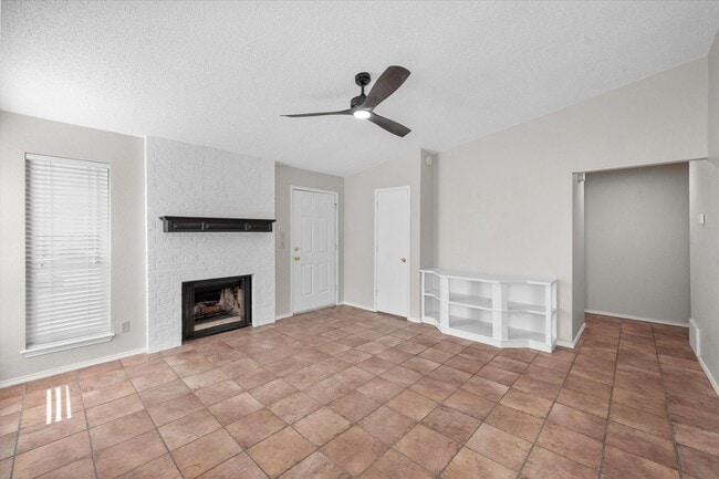 Building Photo - Precious Mansfield 2 Bed 2 Bath