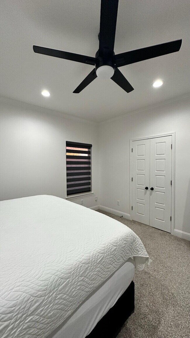 Building Photo - 7001 17th St