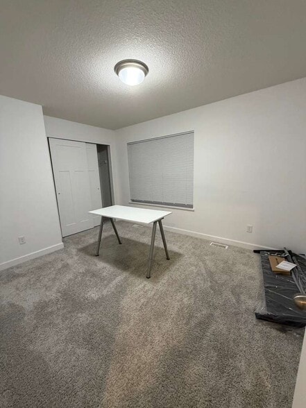 Building Photo - 10604 Heron Ave S