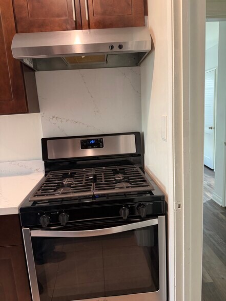 Building Photo - 4114 Jasmine Ave