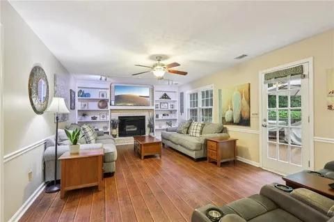 Building Photo - 159 Cavan Way