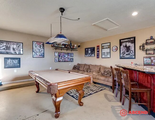 Building Photo - Cute Home Located Near Shopping in the Ros...