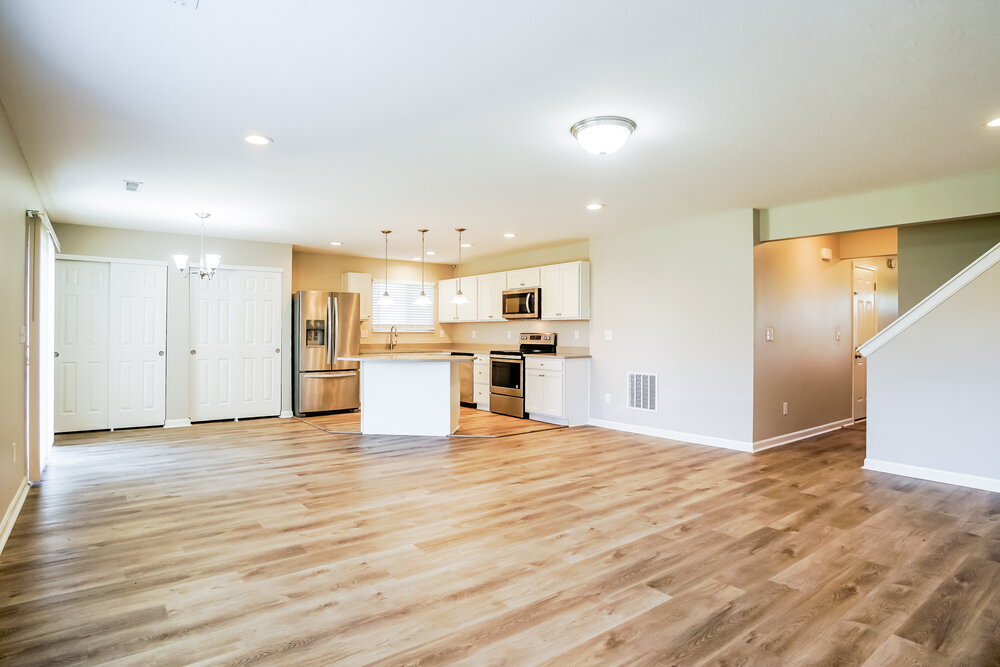 Building Photo - 7500 Willow Leaf Dr