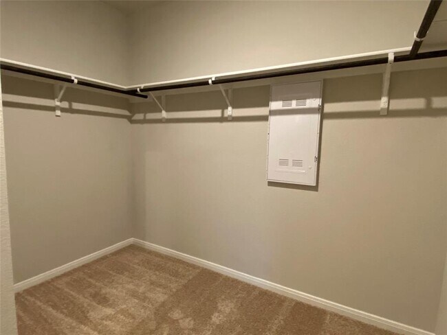 Building Photo - 3025 Tweedy Trail