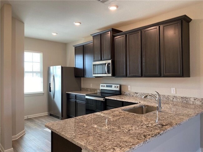 Building Photo - 261 Mount Vernon Way