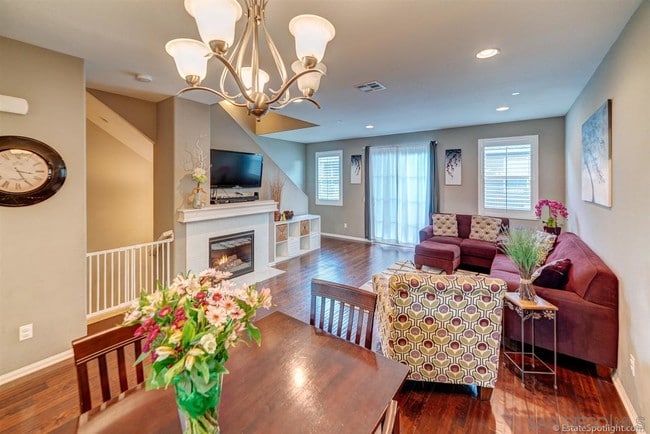 Building Photo - 1862 Hazel Ct