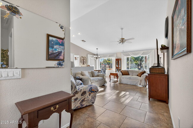 Building Photo - 1831 E Lindrick Dr