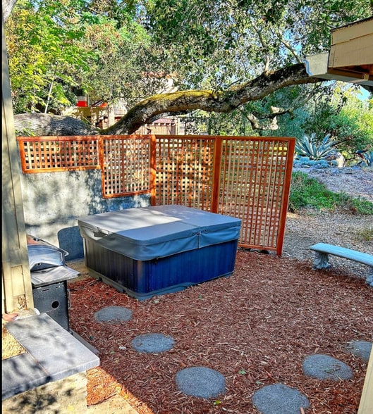 Building Photo - 1596 Ronne Dr