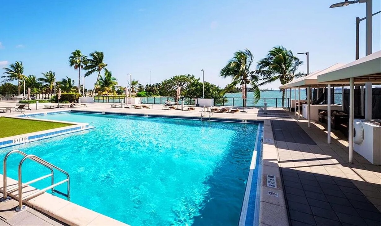 Pool - 600 NE 36th St