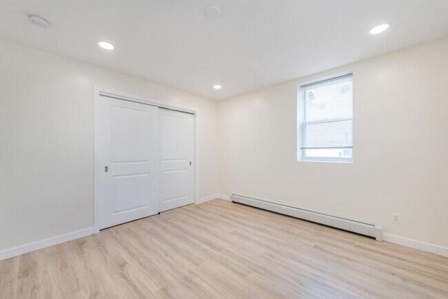 Building Photo - 6137 Adams St