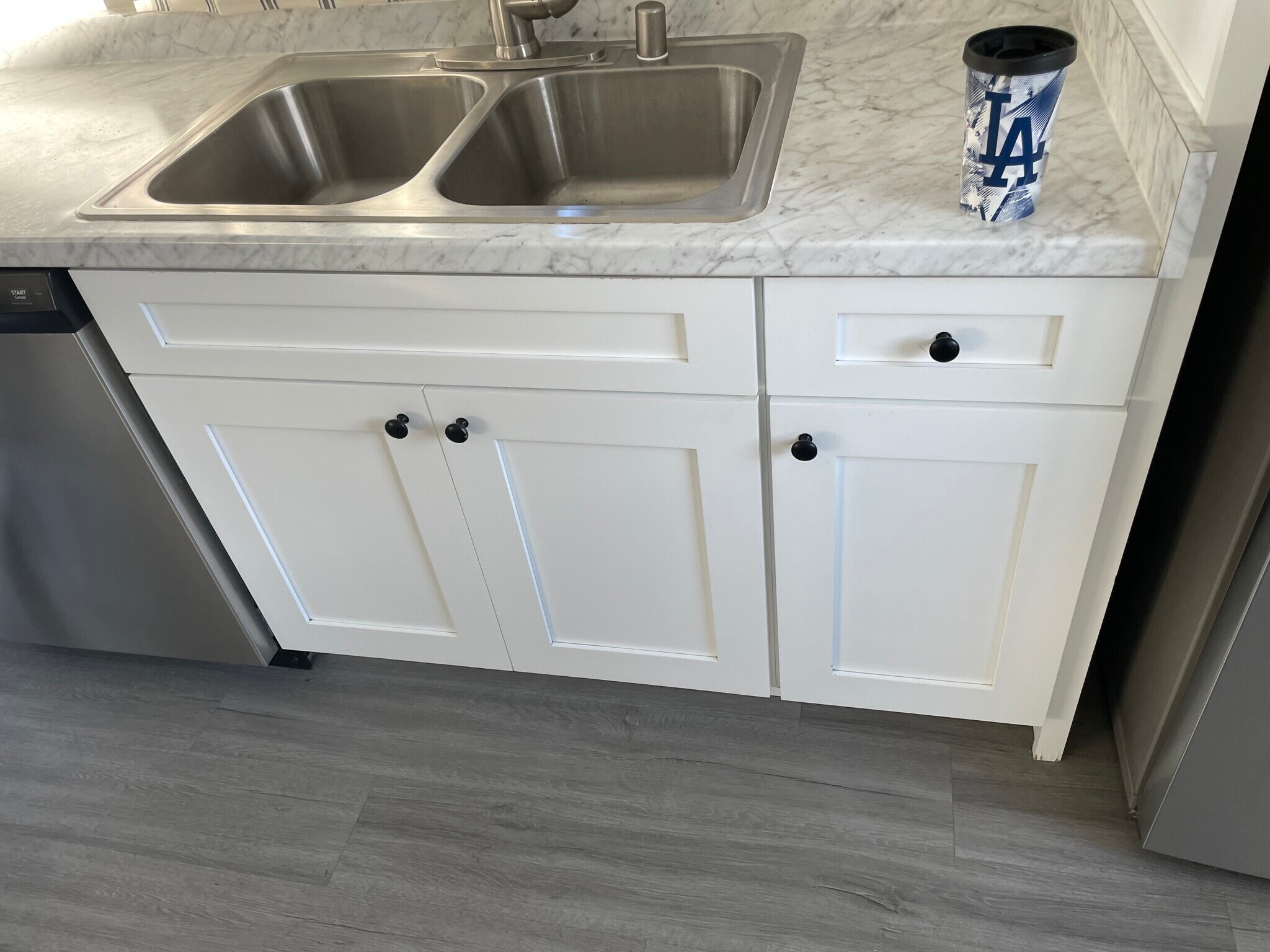 Building Photo - 265 E 69th Way