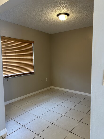 Living/Dining Room - 7378 SW 152nd Ave