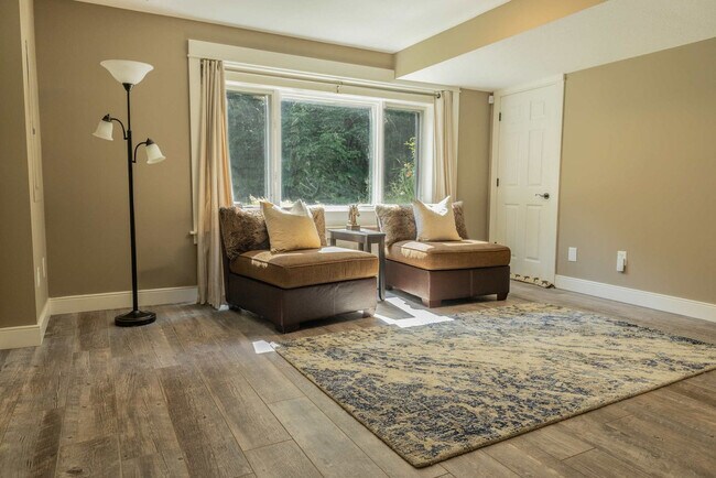 Building Photo - 8212 Bennett Rd