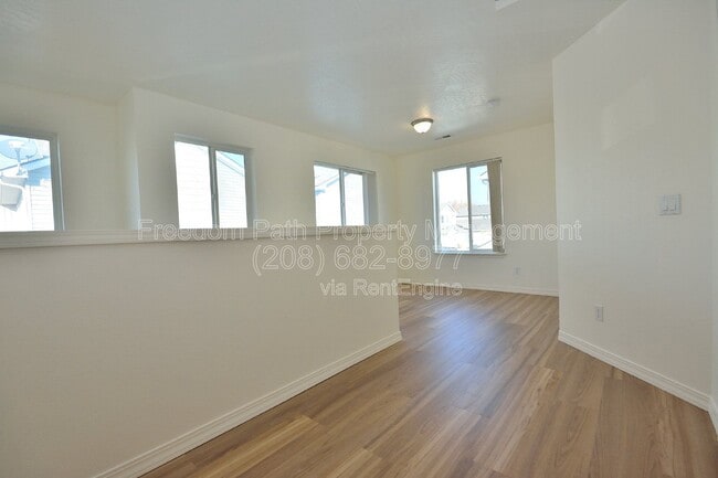 Building Photo - 7830 Mather Ct