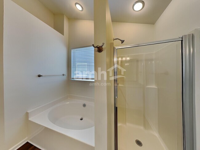 Building Photo - 4732 Sunburst Ln