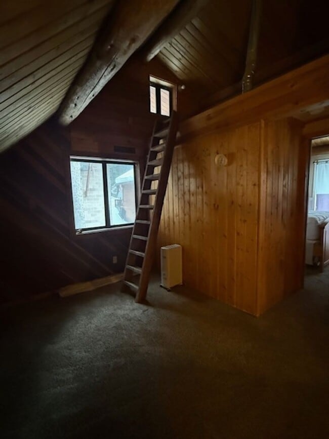 Building Photo - Spacious 3BD + Loft Log Home in June Lake | 2,200 SF | Rustic Charm & Privacy – $3,200/Month
