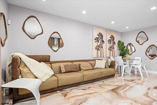 Building Photo - 9616 Pacific Ave