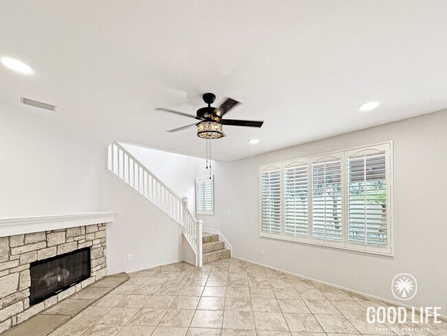 Building Photo - Price Reduced! Stunning Irvine 4BR Home – Private Yard & 2-Car Garage