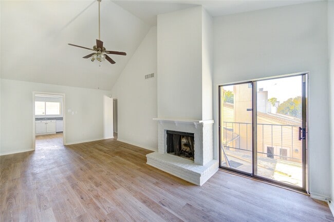 Building Photo - 6401 Deihl Rd