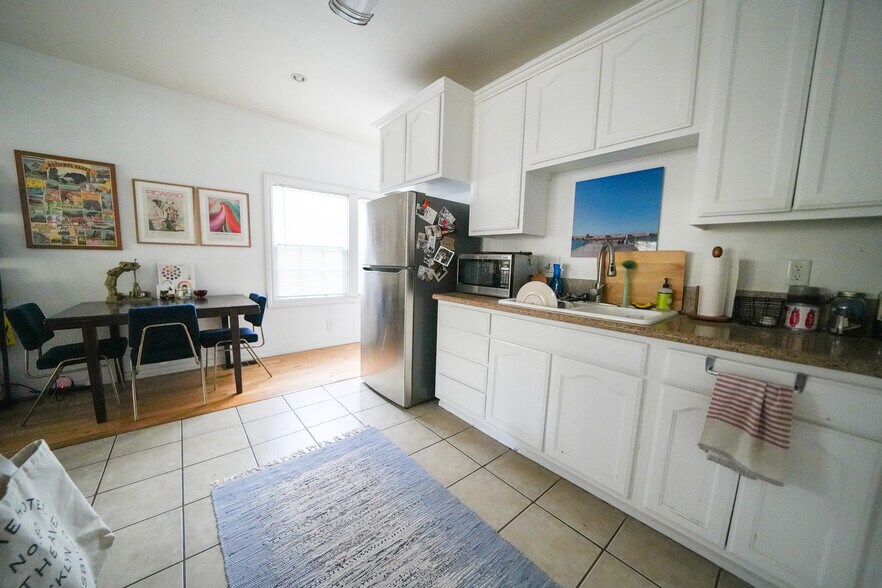 Building Photo - 1631 Morton Ave