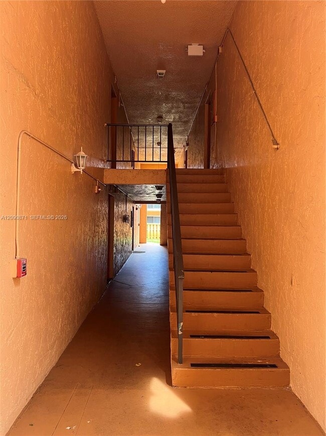 Building Photo - 7200 Fairway Dr