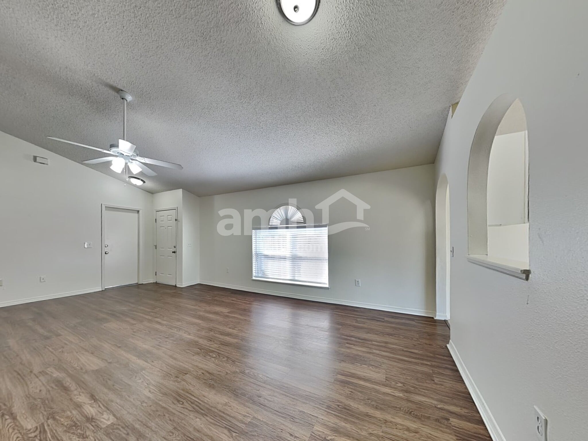 Building Photo - 10564 Opus Dr