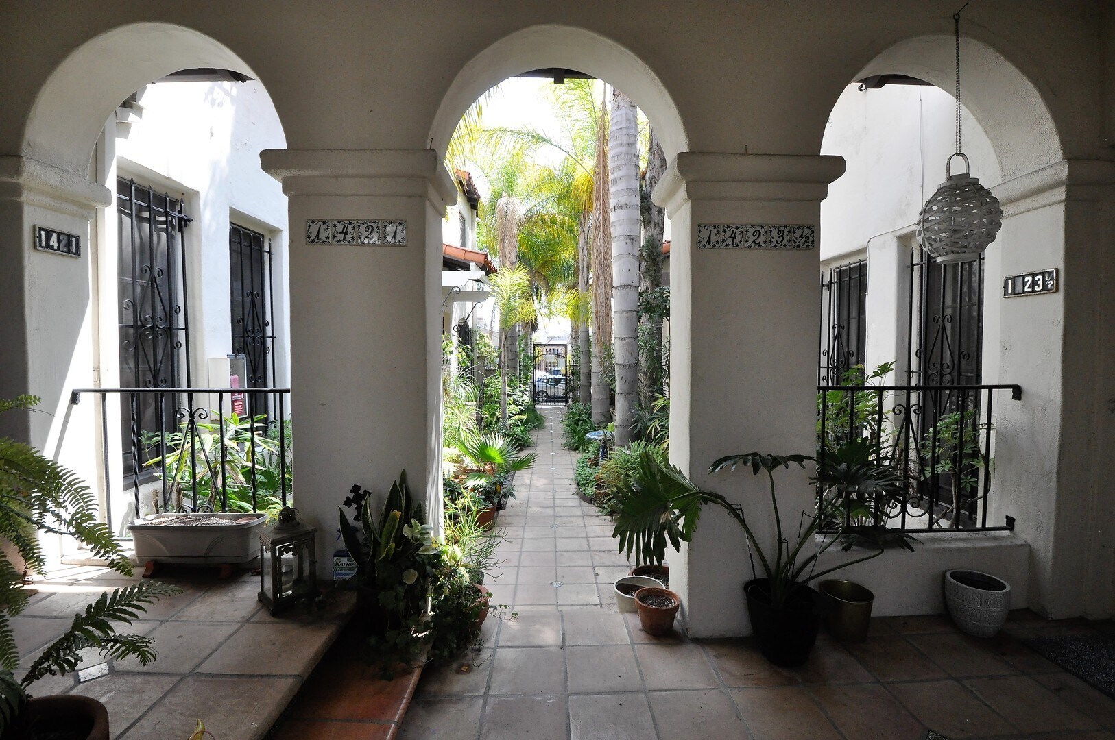 Building Photo - 1417 S Crescent Heights Blvd