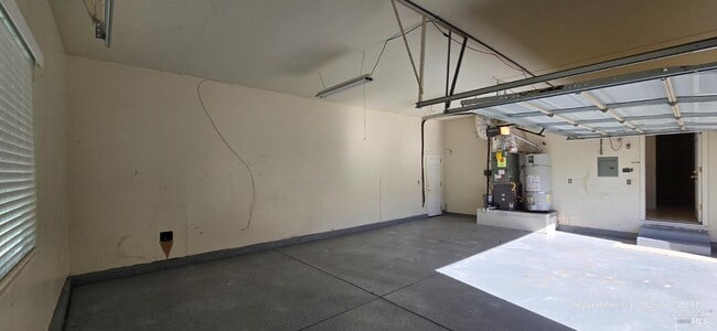 Building Photo - 3288 Ascot Ct