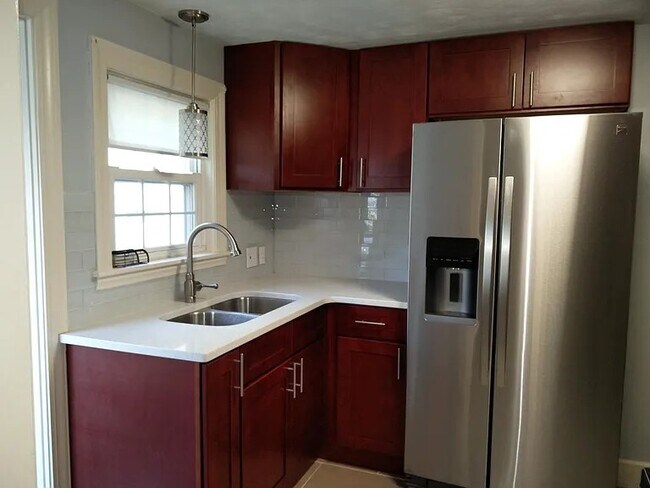 Building Photo - 37 Walworth St