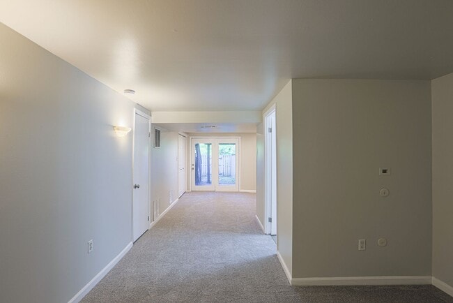 Building Photo - 8507 Gradien Dr