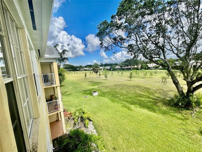 Building Photo - 6292 La Costa Dr