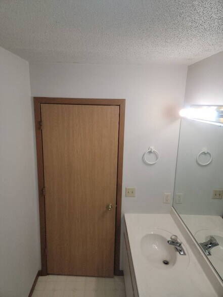 Building Photo - 4603 Kappus Dr