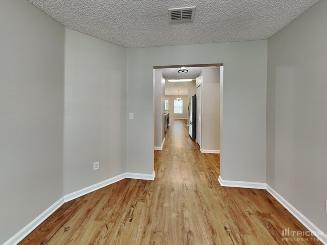 Building Photo - 2706 Taylor Hill Dr