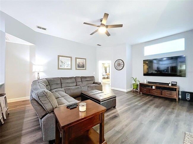 Building Photo - 3519 Shadowood Dr