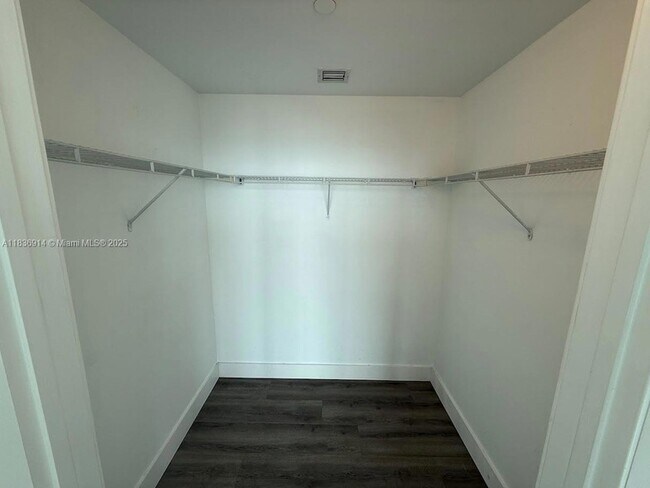 Building Photo - 888 Biscayne Blvd