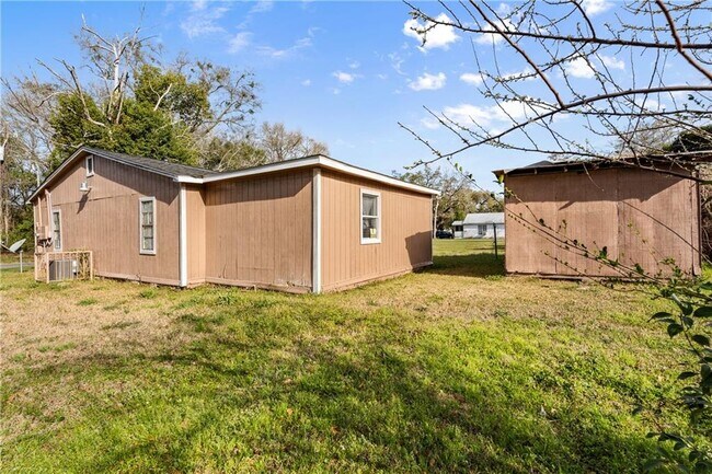 Building Photo - 408 Rawls Ave