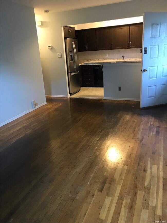 Building Photo - 42-16 Little Neck Pkwy