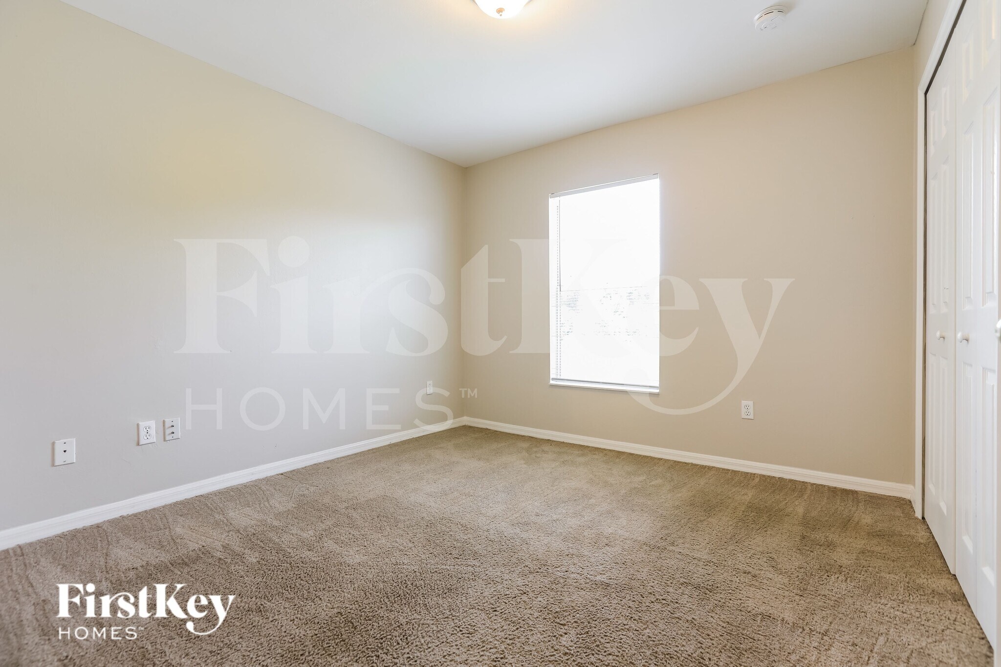 Building Photo - 2166 Boca Chica Ave