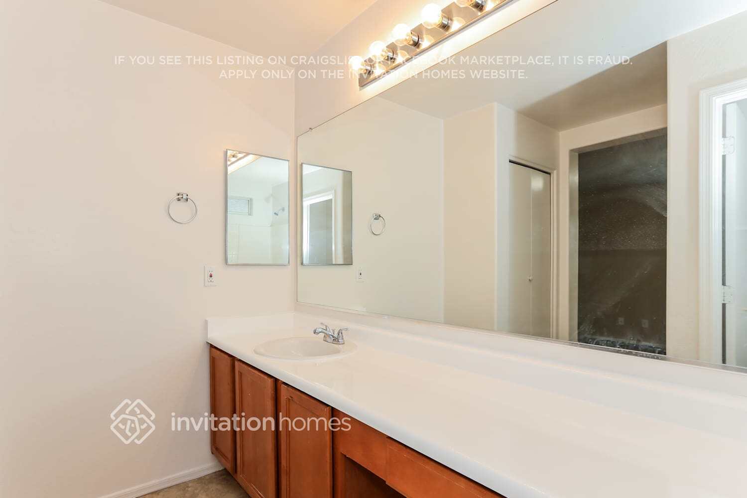 Building Photo - 6615 W Hayes St